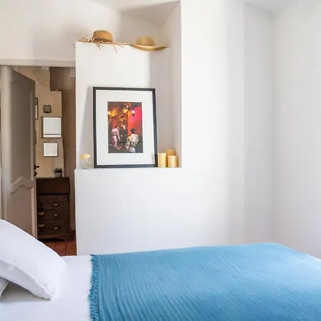 Apartment Sous Les Toits - Terrasse Proche Des Arenes Arles